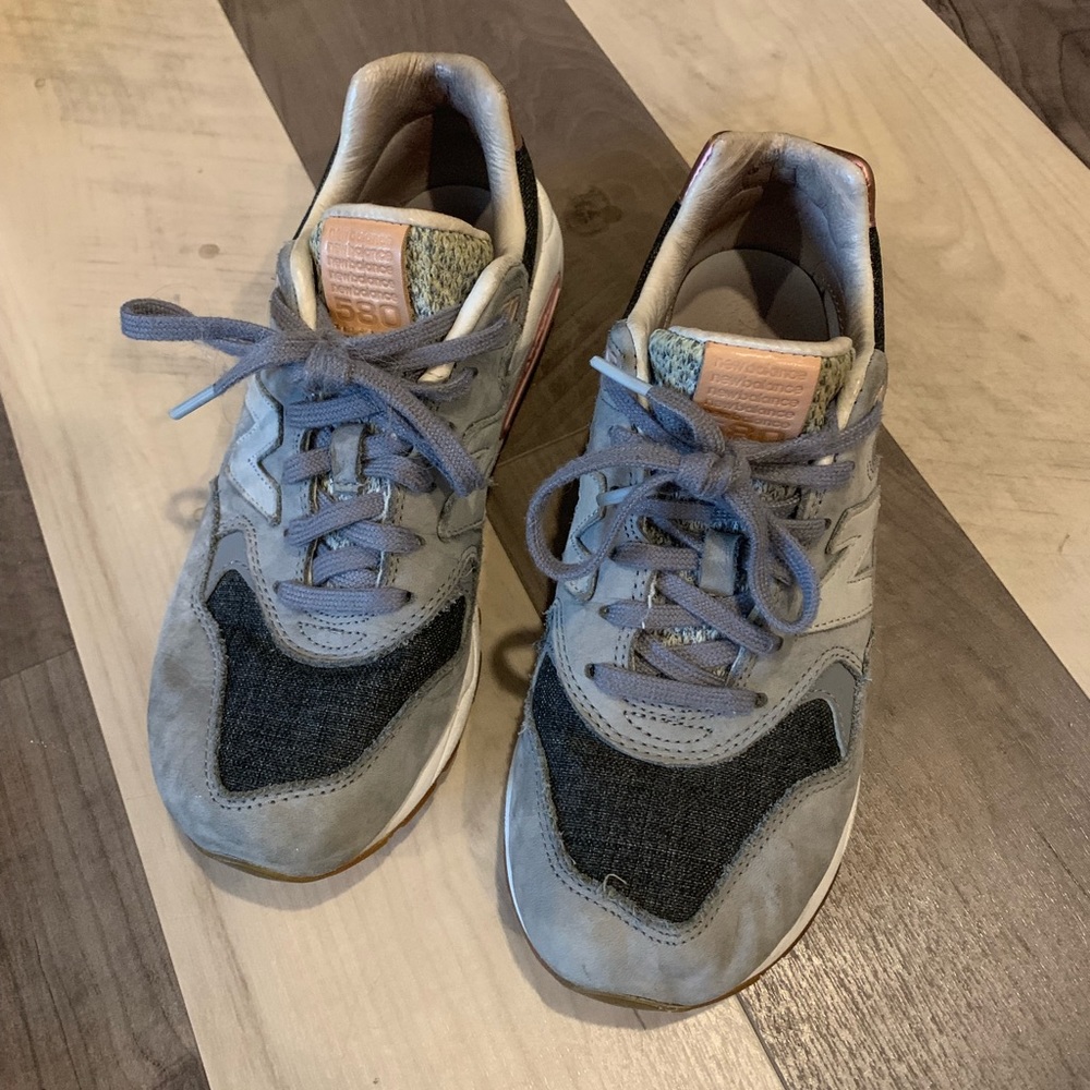 New Balance 580 Tennis Shoes